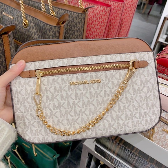 Michael Kors Jet Set Chain Crossbody Bag in vanilla